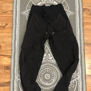 Lululemon -athletic joggers